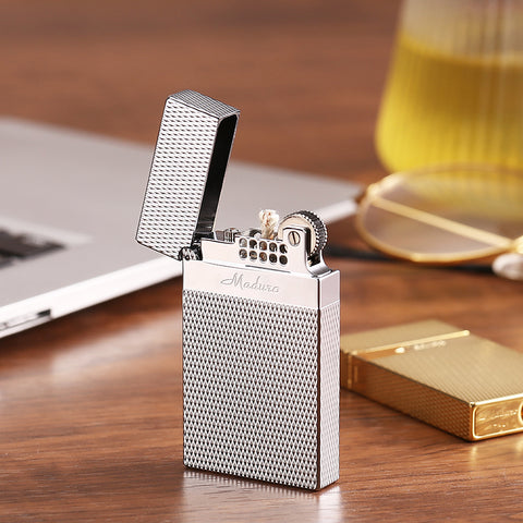 Maduro M1 Vintage Flint Cigar Soft Flame Lighter – Kerosene Diamond Grid