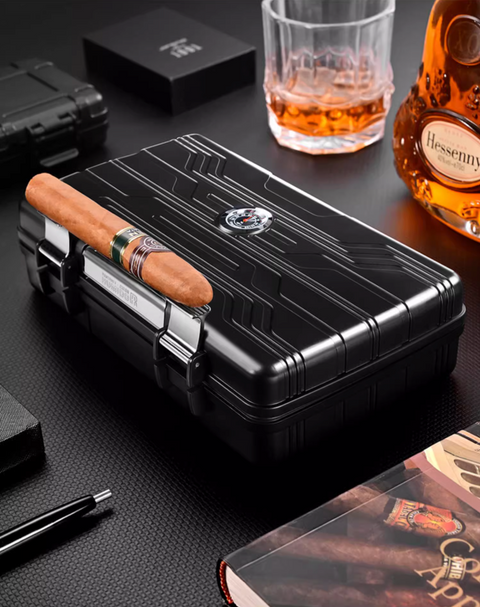 Voyager 10 Cigar Humidor - Durable Travel Case with Built-In Hygrometer